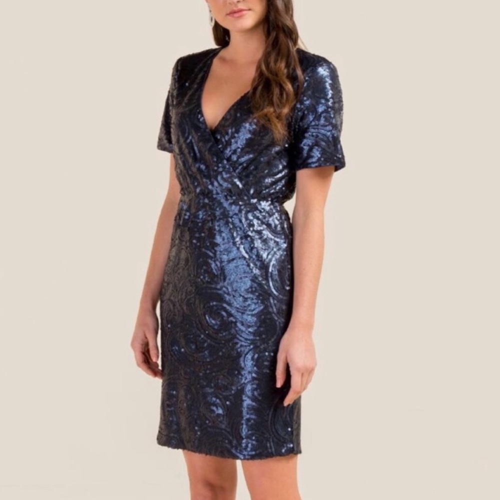 FRANCESCA’S Delaney Sequin Dress Navy Blue Small